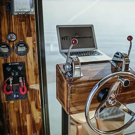 Hausboot Mit Traumlage In Luebeck-travemuende Botel Lubecca