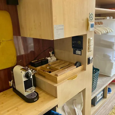 Hausboot Mit Traumlage In Luebeck-travemuende