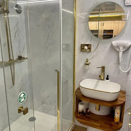 Botel Hausboot Mit Traumlage In Luebeck-travemuende Lübeck